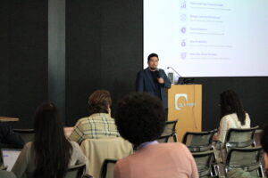 OneBit Inc CEO speaking at financial summit in Chicago